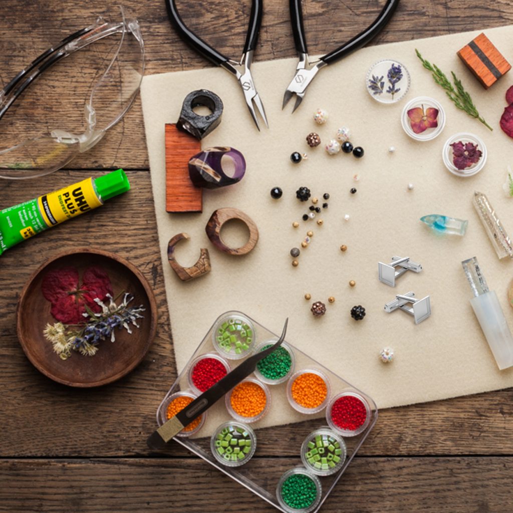  Resin jewelry